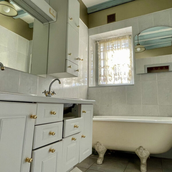 72f7555a3ac02d276ce281f2fa72a70f