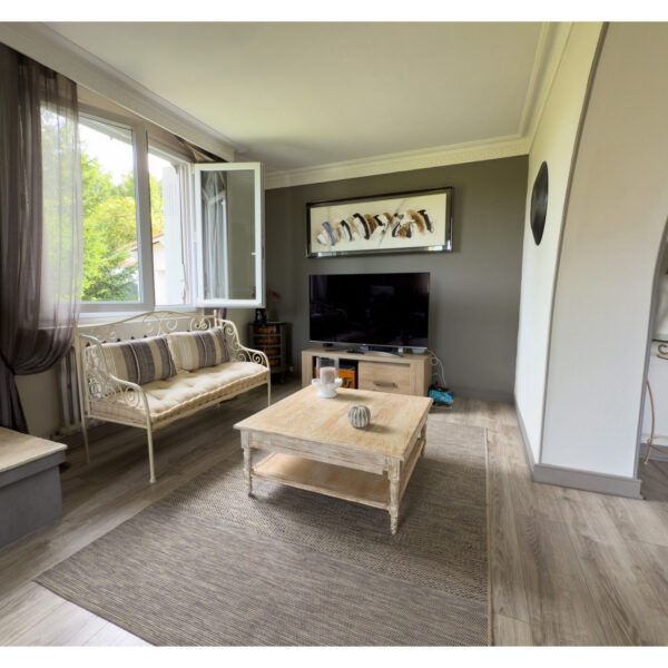 832e3a02efe33570de78179d045913a6