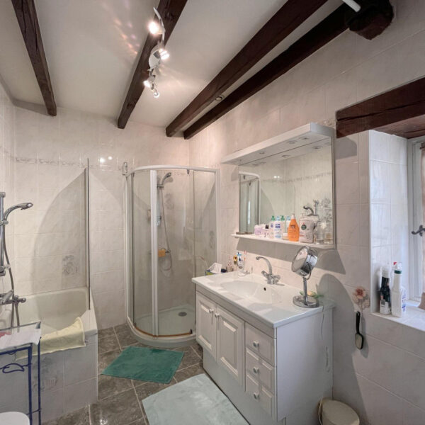 99f9de1a6bfab83e99a0ea61aab4946d