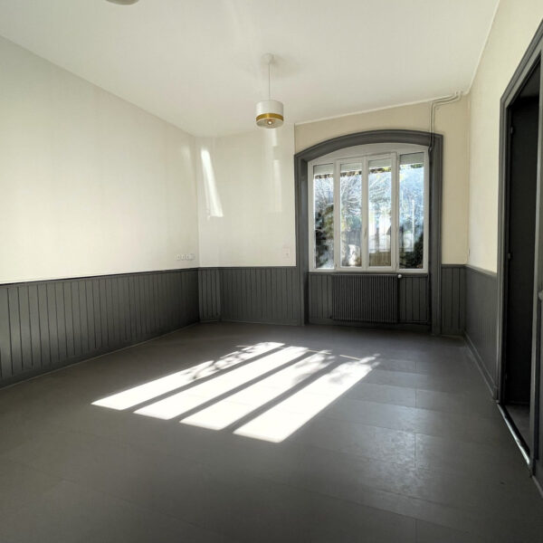 b973e4515b14231568fc166bd9823e29