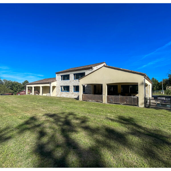 c301ac0c4ba34d5cb560c1d37e06f42b