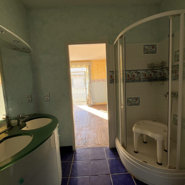 c9fac701c9ed5816ebc080a1dd1db603