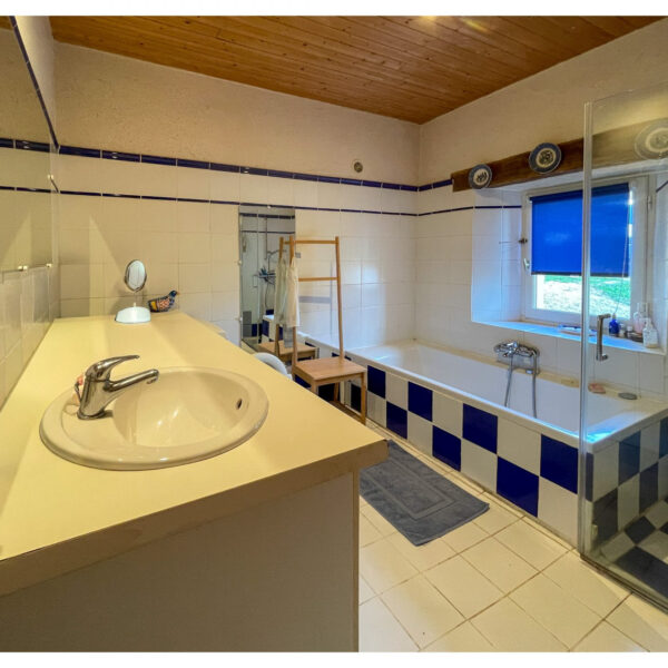 ed392279642be279cfa65ea694de6f35