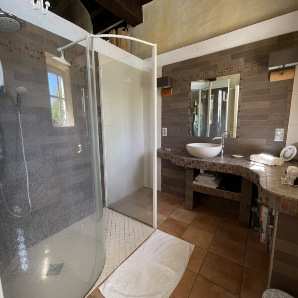 photo_4680a1dd34e8e87bd0732569a569f592