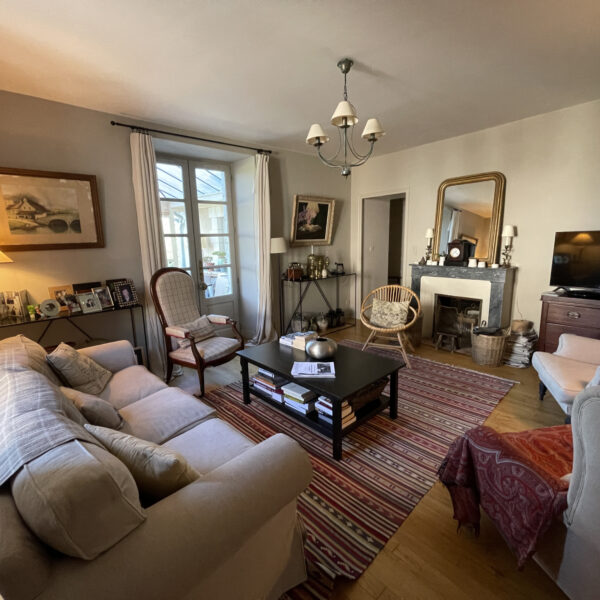 photo_6183ea4a48b32f47a722afd4db4874bf