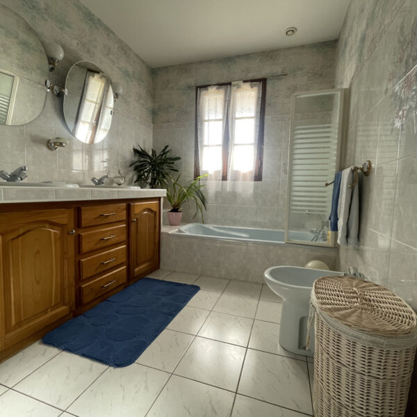 photo_64d443109201214e8968a8e8261f787f